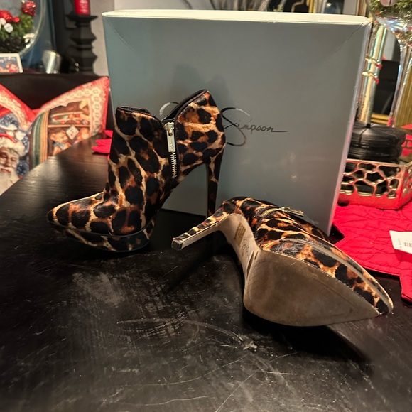 JS leopard heel boot - Picture 3 of 3